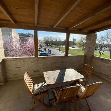 Casetta Randi 26 아파트호텔 라벤나