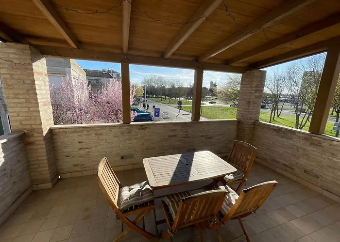 Casetta Randi 26 아파트호텔 라벤나