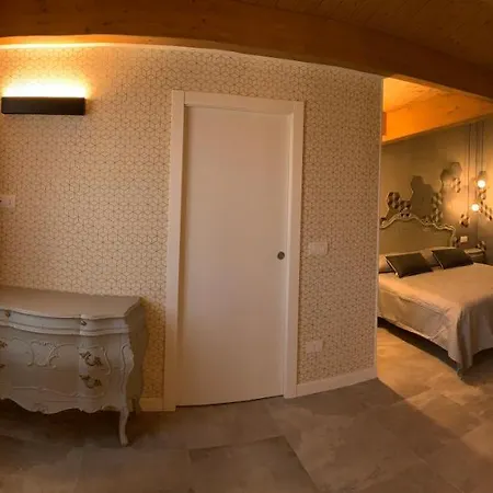 Casetta Randi 26 Apartahotel 3*